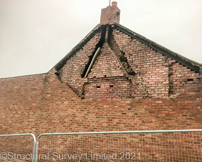 Wall tie corrosion failure caused this house to collapse